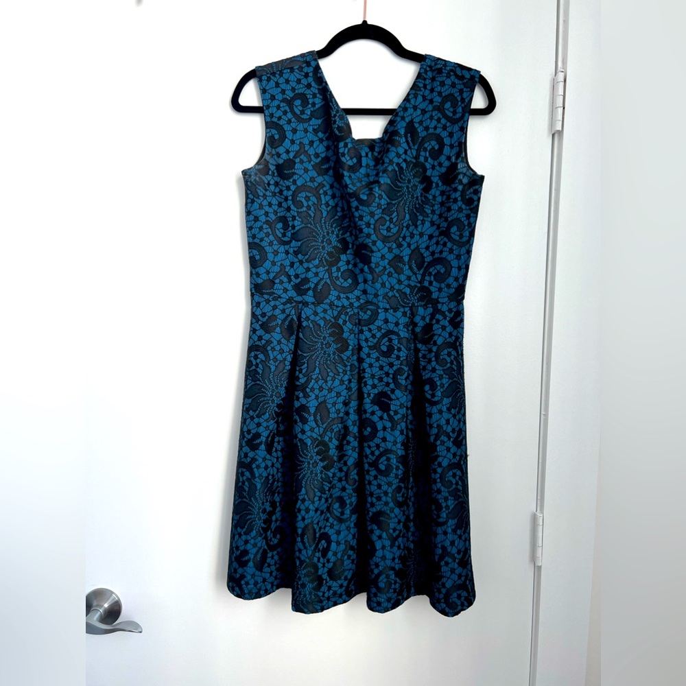 Tiana B blue/black cocktail dress, size 6 (fits closer to 8)